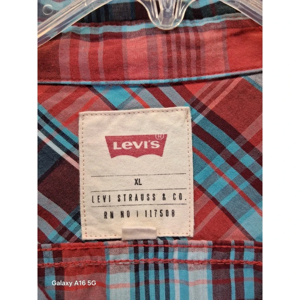 Levi's Men's Short‎ Sleeve Plaid Button-Up Shirt XL, Pockets